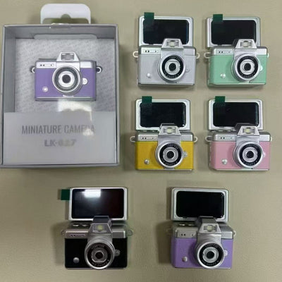 Retro Thumb-flip Screen Compact Camera