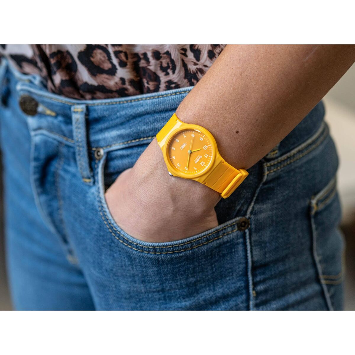 Casio Ladies' Watch Casio Mq-24B-9Bef