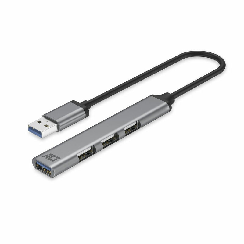 USB-A Hub, 3x USB-A 2.0 And 1x USB-A 3.0